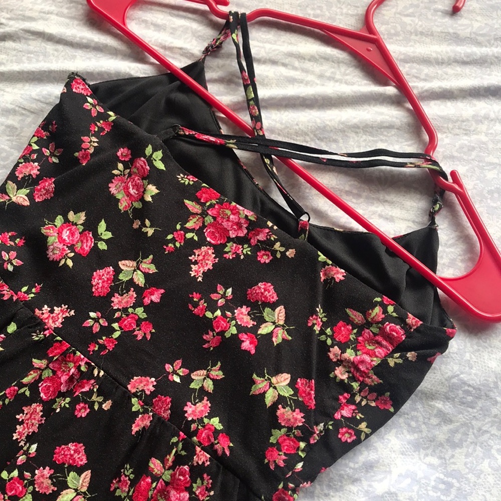 Dress - Picture 3 of 4